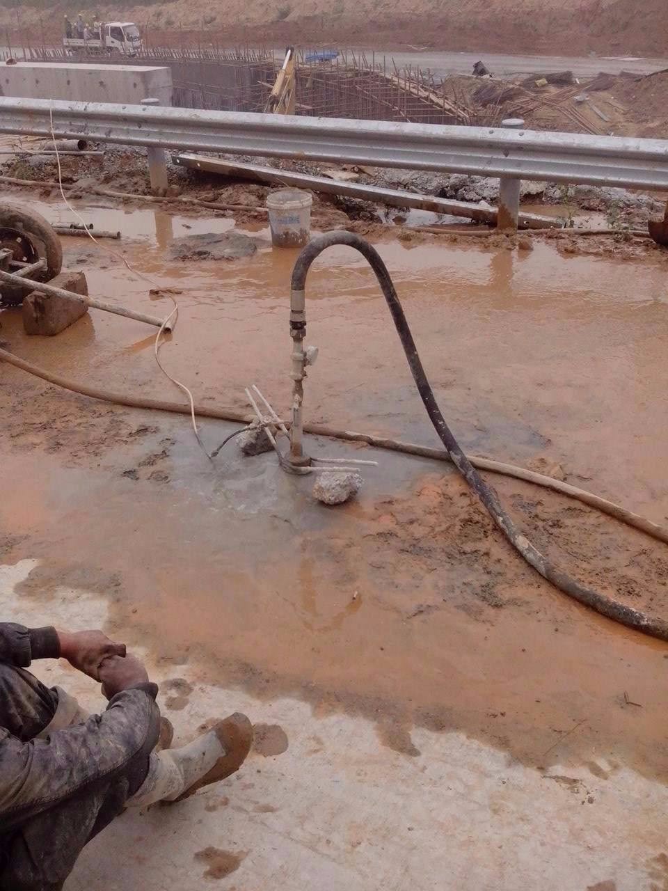 黔江路基压密注浆